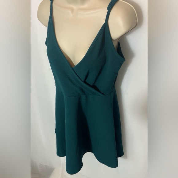 Brand New SHEIN forest green Dress with adjustable straps. - Picture 2 of 10